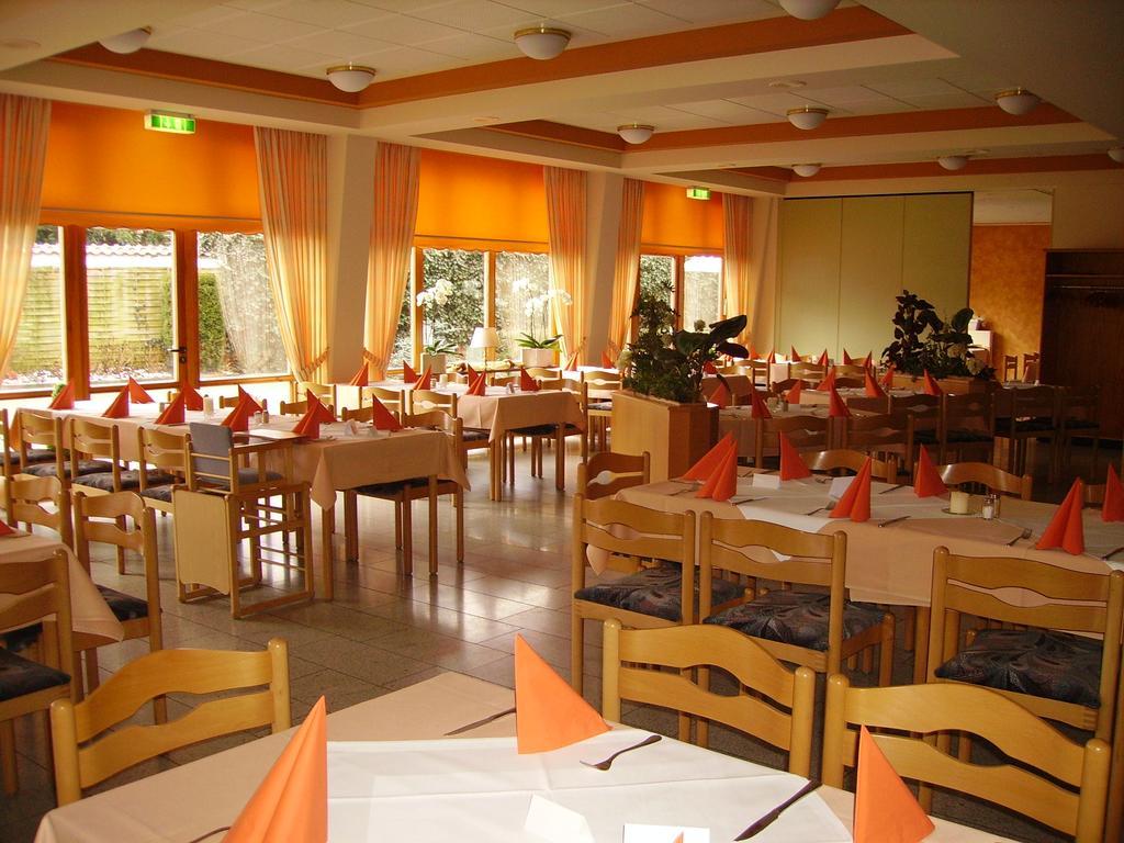 Hotel Zur Erholung Brochthausen Extérieur photo
