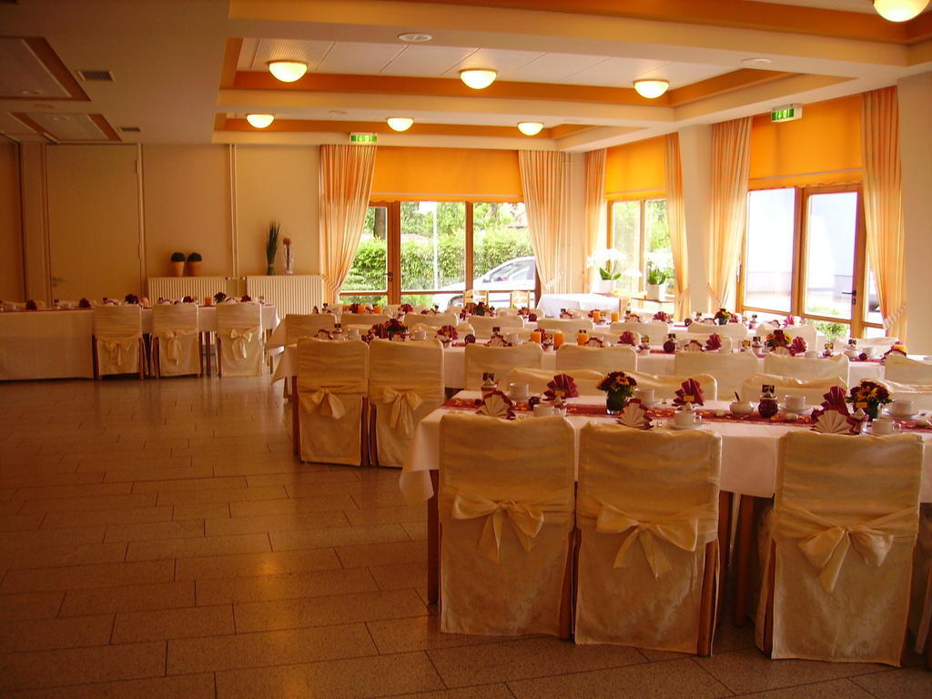 Hotel Zur Erholung Brochthausen Extérieur photo