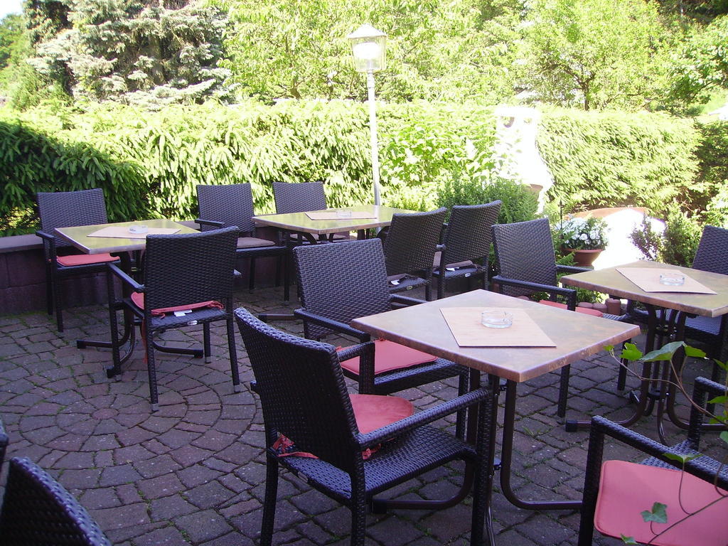 Hotel Zur Erholung Brochthausen Extérieur photo