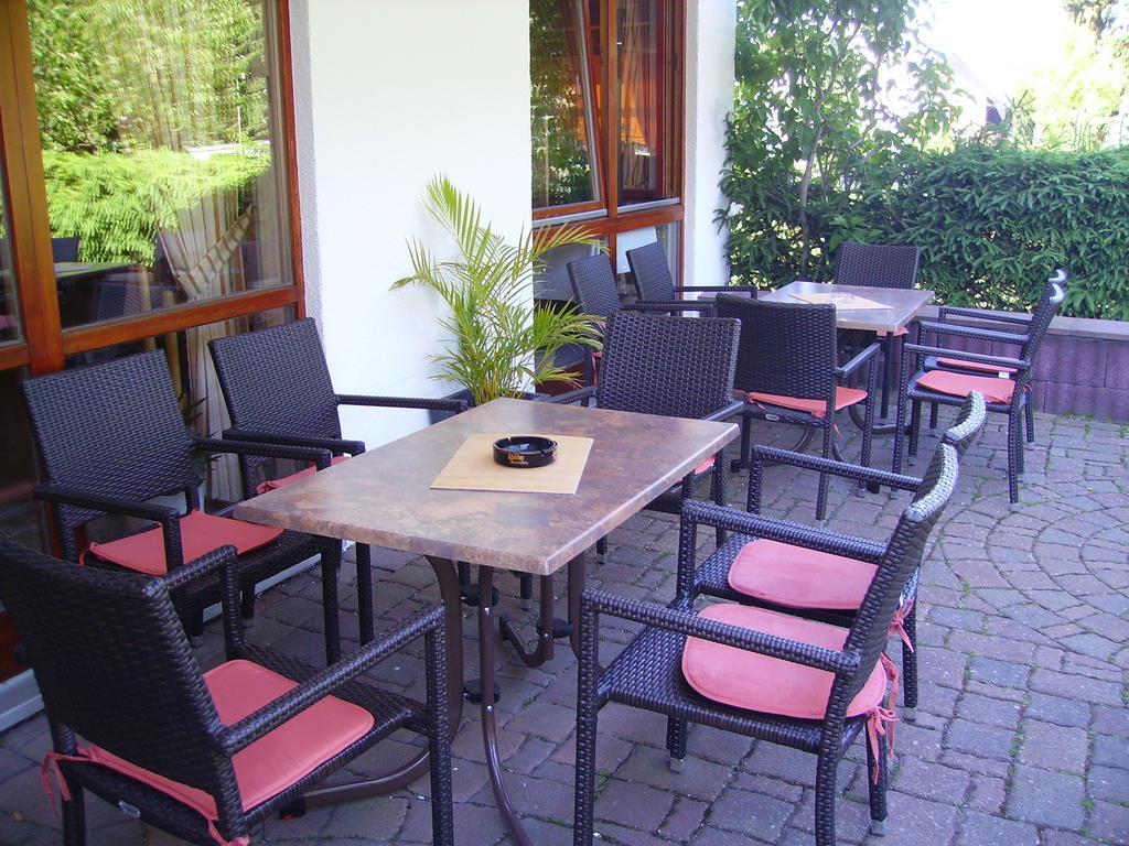 Hotel Zur Erholung Brochthausen Extérieur photo